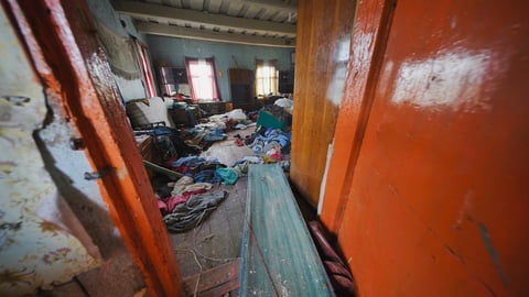 Home clean out service - cluttered estate home
